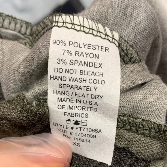 Women’s Camo Green Jogger Pants XS - Picture 5 of 5